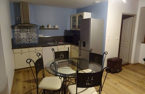 Villecomtal House | Ségonzac Cottage: Lake View, Private Terrace & Wi-Fi