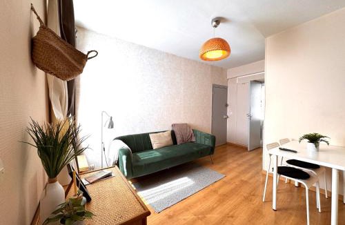 Fontainebleau Apartment | Séjour à deux appartement agréable centre ville