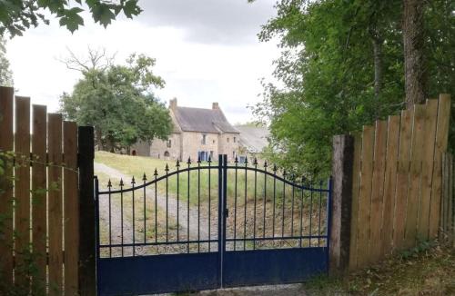 Crevin House | Séjour à la campagne