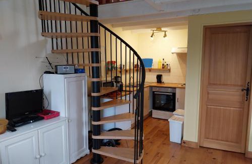 Cesny-Bois-Halbout Apartment | Séjour à la campagne