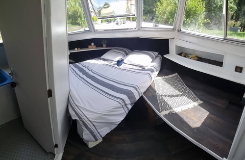Castelnaudary Boat Rental | Séjour Atypique sur un Bateau