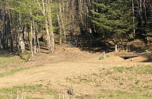 Favars Cabin | Séjour au Cœur de la Terre