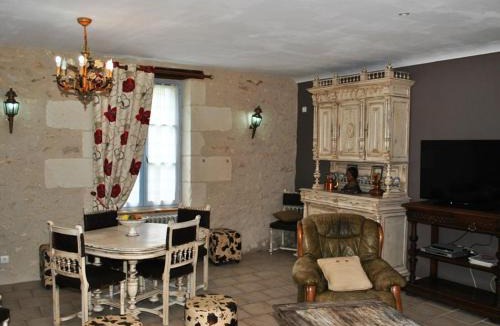 Blere House | Séjour Authentique dans un Ancien Moulin - Gîte Confort avec Jardin Privatif - FR-1-381-475