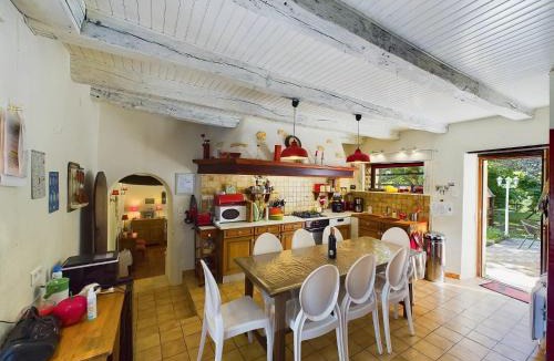 Beauville House | Séjour authentique-Piscine Privée Chauffée- Spa et Nature