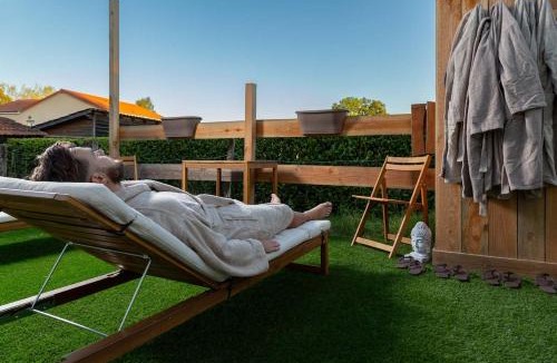 Le Mayet-de-Montagne Apartment | Séjour bien-être