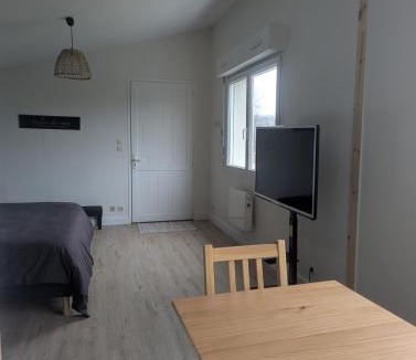 Le Mayet-de-Montagne Apartment | Séjour bien-être