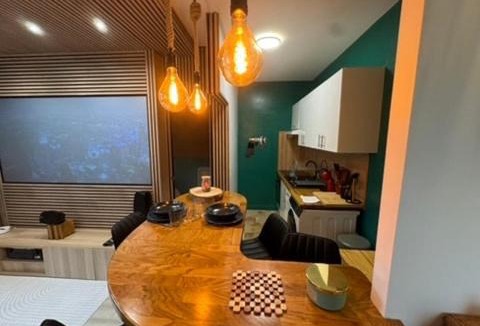 Verberie Apartment | Séjour Château Moderne avec Cinéma