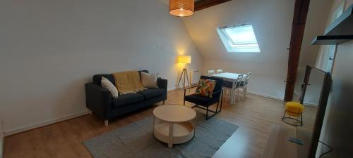 Chateau-Thierry Apartment | Séjour de caractère