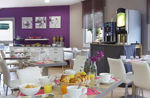 Merville Apartment | Séjour calme près de l’Aéroport | Parking + wifi