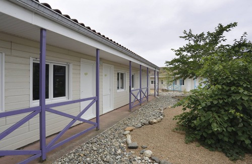 Merville Apartment | Séjour calme près de l’Aéroport | Parking + wifi