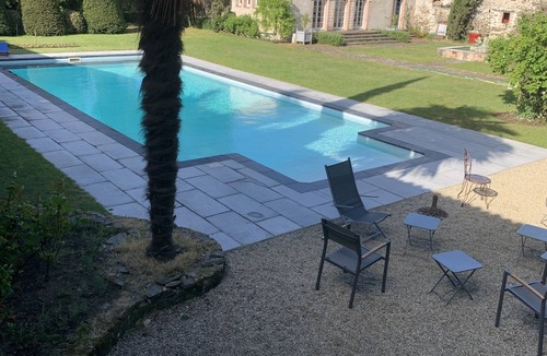 Sainte-Pazanne House | Séjour Merveilleux Dans une Aile Rénovée D'une Propriété à la Campagne