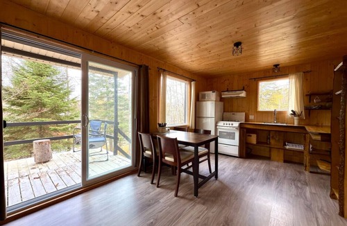 Pohenegamook House | Séjour paisible au lac Pohénégamook - cabine #2