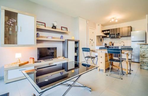 Port-Louis Apartment | Séjour paisible avec terrasse & proche mer