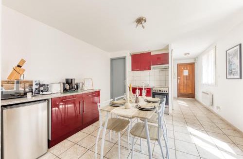 Tarbes Apartment | Séjour pro au centre de Tarbes, terrasse privée, wifi, calme et autonomie