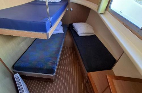 Chenille-Change Boat Rental | Séjour unique à bord d'Iris - Pénichette 5 pers. - API-1-46-11