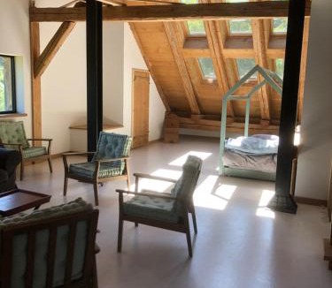 Mezieres Apartment | Sérénité et Nature dans une ferme - loft lumineux de 140m2