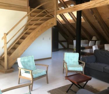 Mezieres Apartment | Sérénité et Nature dans une ferme - loft lumineux de 140m2