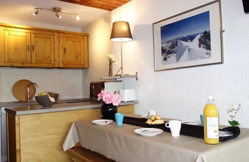 Val-Thorens Apartment | Sérac V7 by Interhome