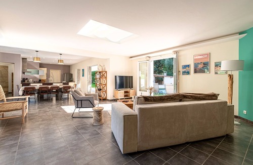 Valpaja House | Sòle - Peri - Maison climatisée avec piscine