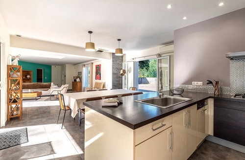 Valpaja House | Sòle - Peri - Maison climatisée avec piscine