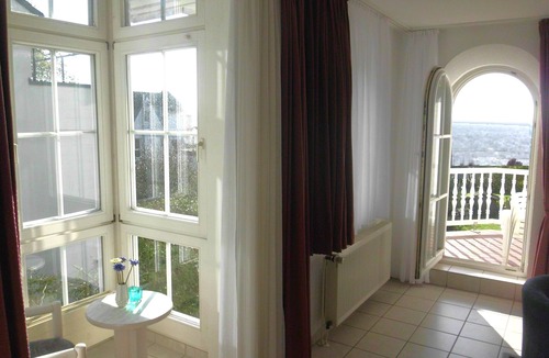 Sierksdorf Apartment | SÜ 4; 2-space; mezzanine; 2 balconies; 58m² - house south beach