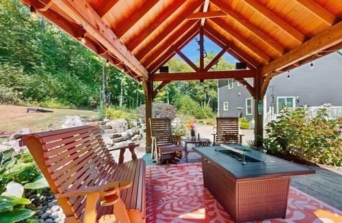 Town of Lloyd Apartment | S'mores Studio Hideaway
