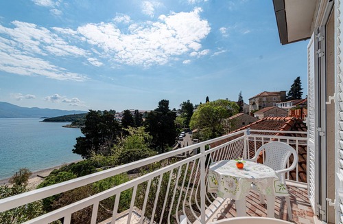 Cove Tri Zala (Zrnovo) Apartment | S1 - studio just 50m from the beach with sea view