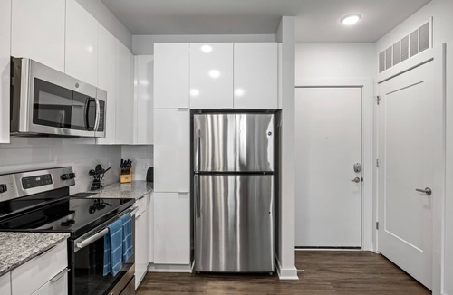 Home Park Apartment | (S1BI) Includes Bi-weekly Cleanings & Linen Change