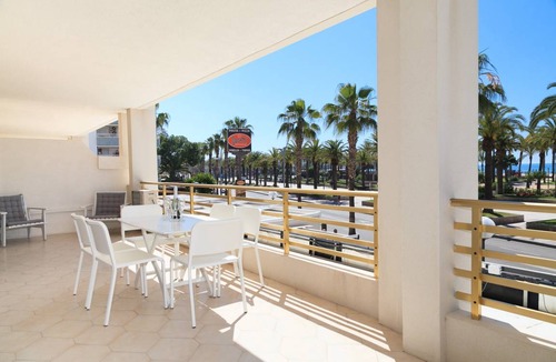 Salou City Centre Apartment | S206-032 UHC NOVELTY APARTMENTS