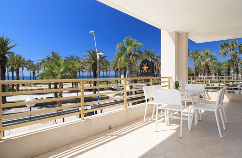 Salou City Centre Apartment | S206-032 UHC NOVELTY APARTMENTS