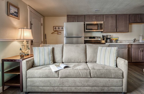 Netarts Apartment | S4 - Kickin Out - Surf Inn