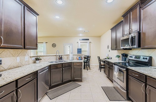West San Antonio House | SA Home Sweet Home 4BR/3.5BA Lackland BMT Riverwalk 1G Internet EV Charger
