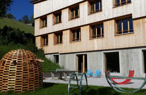 Saanen Hostel | Saanen Gstaad Youth Hostel