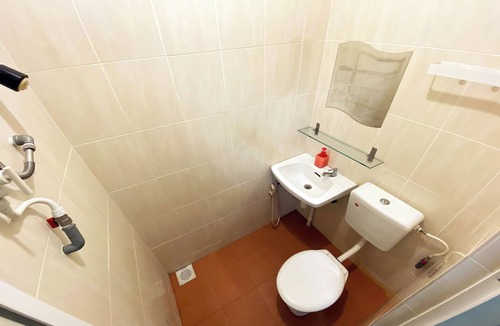 Sabak Aur Hotel | Sabak Awor Resort