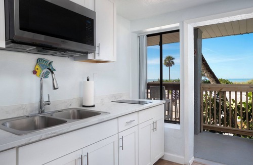 Pass-a-Grille Hotel | Sabal Palms Inn