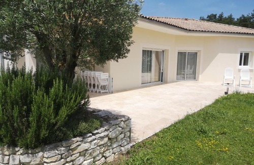 Chateau-l'Eveque House | Sabat