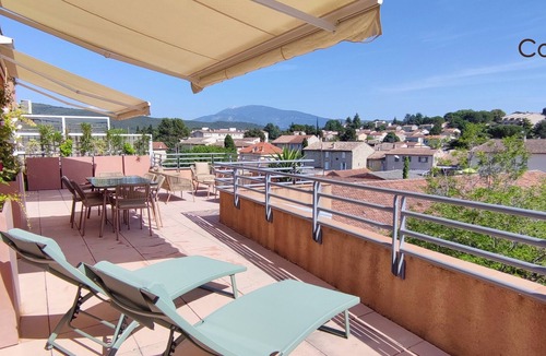 Vaison-la-Romaine Apartment | Sabine's Terrace