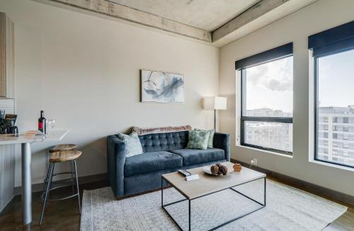 Warehouse District Apartment | Sable 803 - Alcove