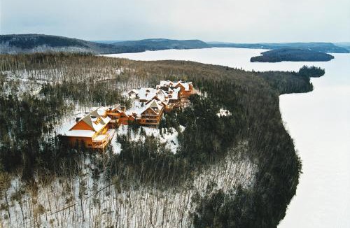 Saint-Alexis-des-Monts Hotel | Sacacomie Hôtel et Spa