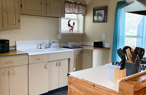 Town of Hounsfield House | Sackets Harbor Hideaway