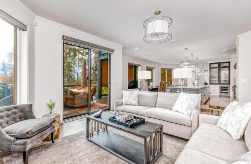 Summit Park House | Sackett Escape