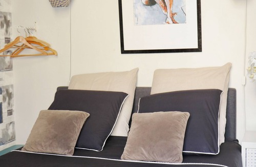 Lunel Apartment | Sacré Coeur de Ville - Le Pescalune