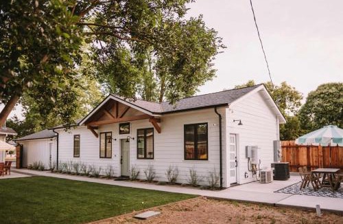 East Sacramento House | Sacramento Guest House w/Patio ~ 5 Mi to Downtown