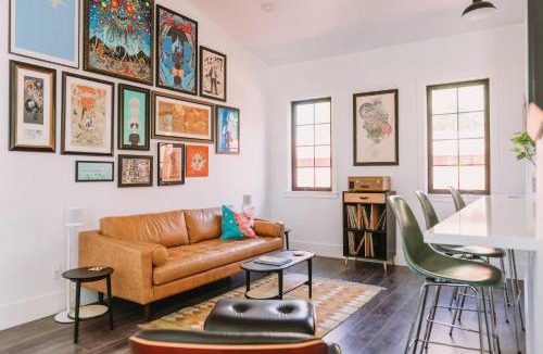 East Sacramento House | Sacramento Guest House w/Patio ~ 5 Mi to Downtown