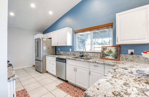 Foothill Farms House | Sacramento Home w/Pool Near Dtwn: Pets Welcome!