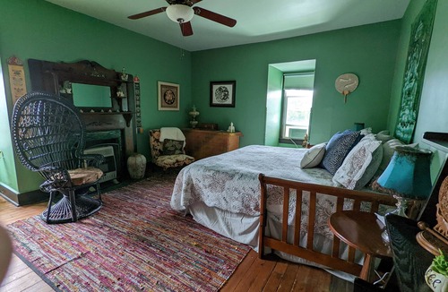 New Castle Bed & Breakfast | Sacred Lotus Suite