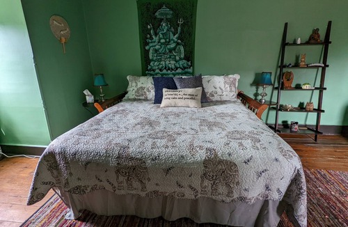 New Castle Bed & Breakfast | Sacred Lotus Suite