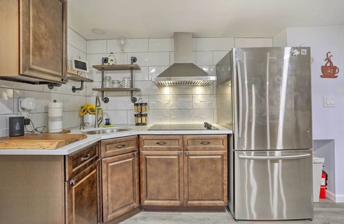 Saddle Brook Apartment | Saddle Brook Studio with Patio - Near NYC!