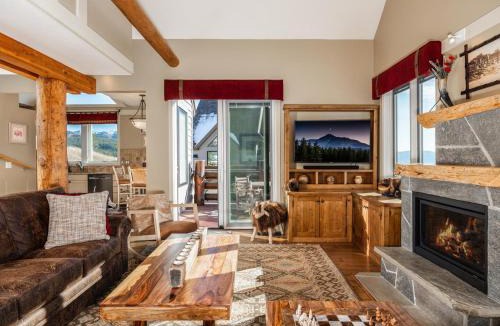 Lost Trails Retreat House | Saddle Ridge F5