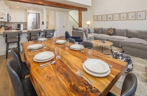 Saddle Ridge House | Saddle Ridge Ski in/Ski out condo, private hot tub